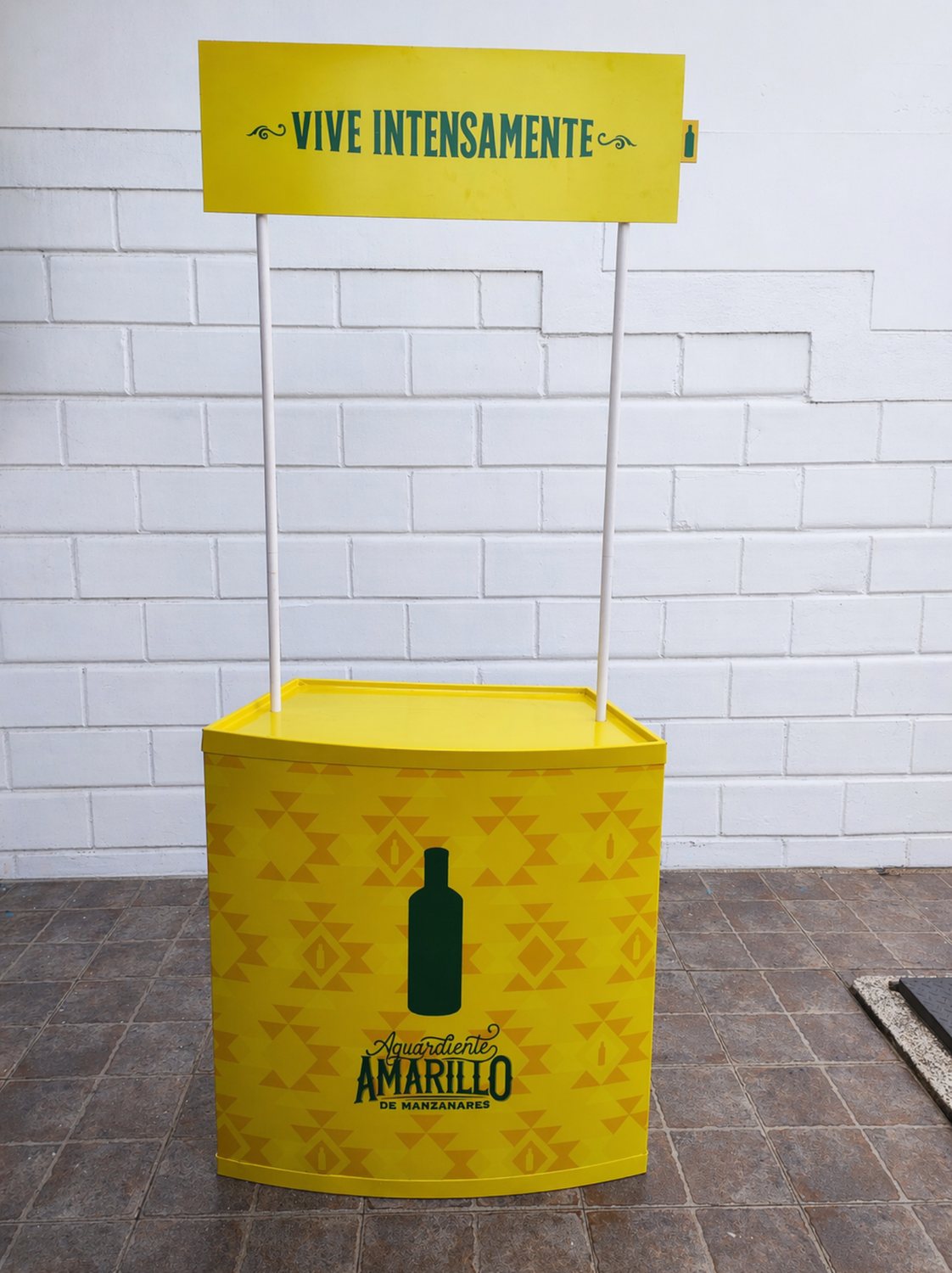Stand — Aguardiente Amarillo